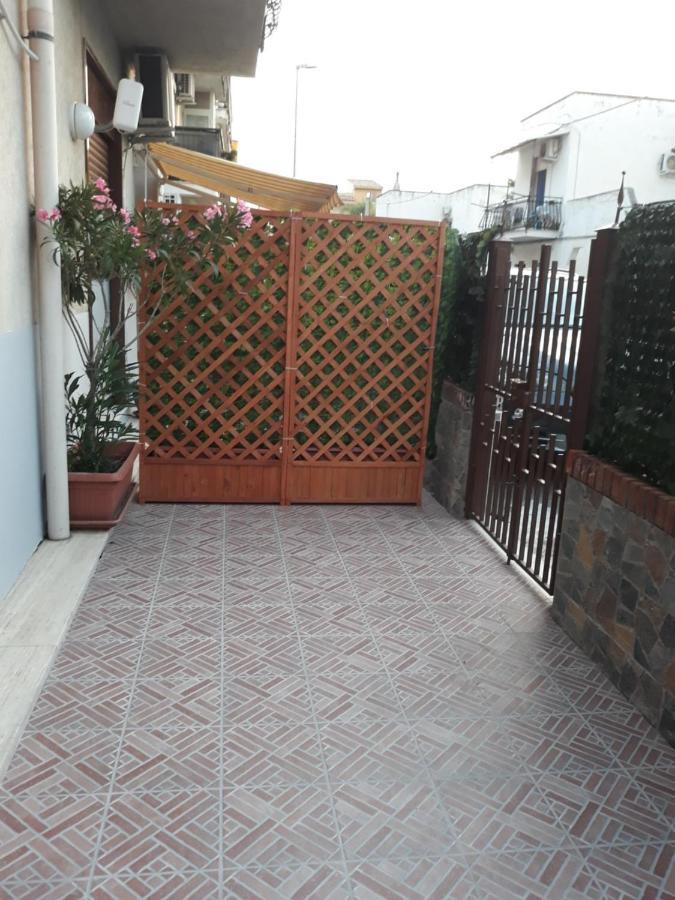 Holiday House Marlin Giardini Naxos Exterior foto